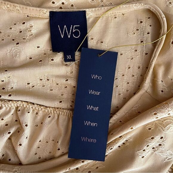 W5 Concepts Women’s XL Floral Eyelet Flutter Sleeve  Top NWT - Picture 9 of 9